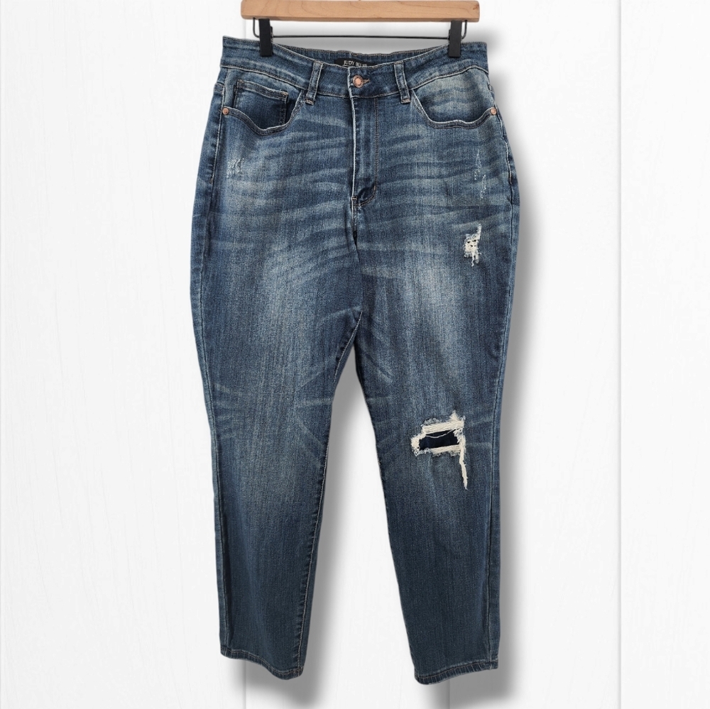 Judy Blue High Rise Boyfriend Fit Distressed Blue Jeans‎ Size 14W